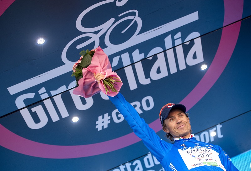 Blue Jersey, Italian rider Damiano Cunego of Nippo Vini Fantini on the podium of the 12th stage of Giro d'Italia from Noale to Bibione, 19 May 2016. ANSA/CLAUDIO PERI